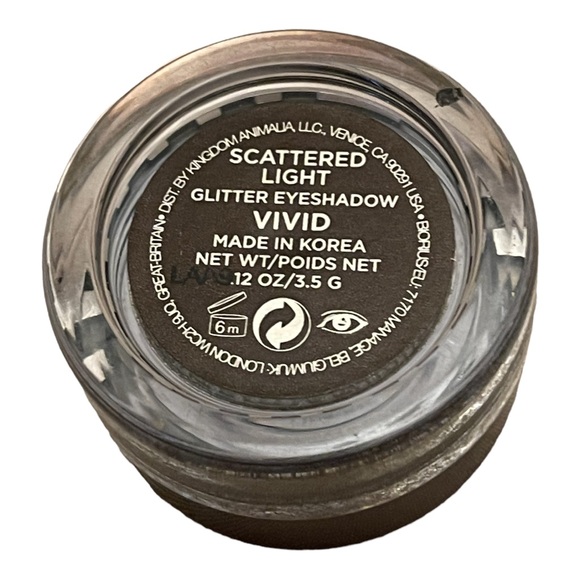 Hourglass
Scattered Light Glitter Eye Shadow Vivid - Picture 5 of 5